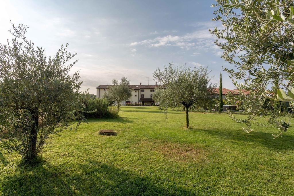 Agriturismo Al Tralcio Валеджо-суль-Мінчо Екстер'єр фото