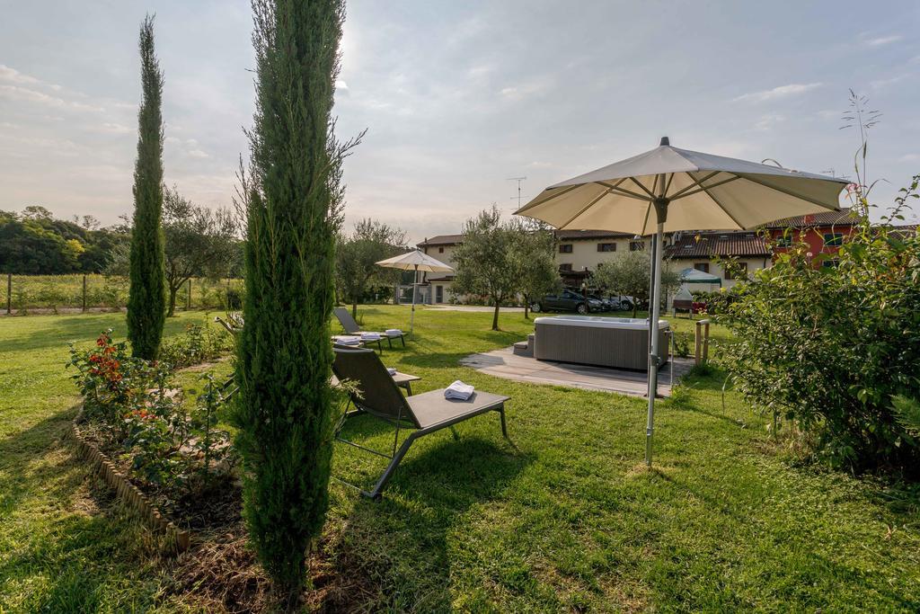 Agriturismo Al Tralcio Валеджо-суль-Мінчо Екстер'єр фото