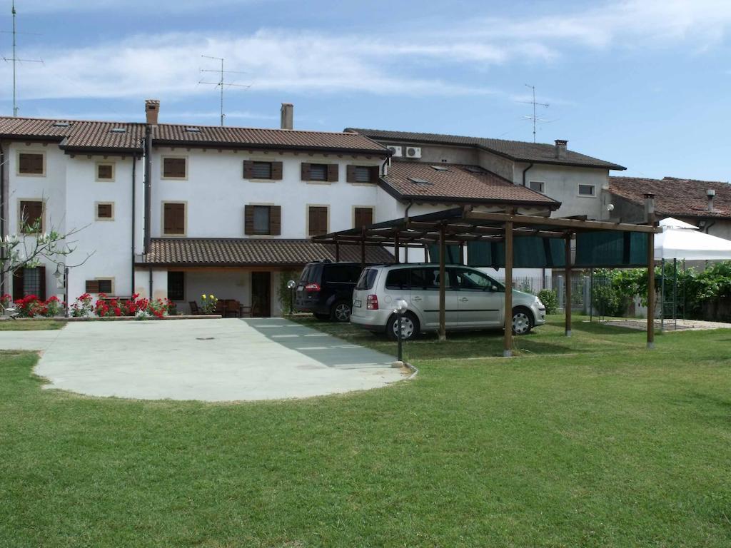 Agriturismo Al Tralcio Валеджо-суль-Мінчо Екстер'єр фото