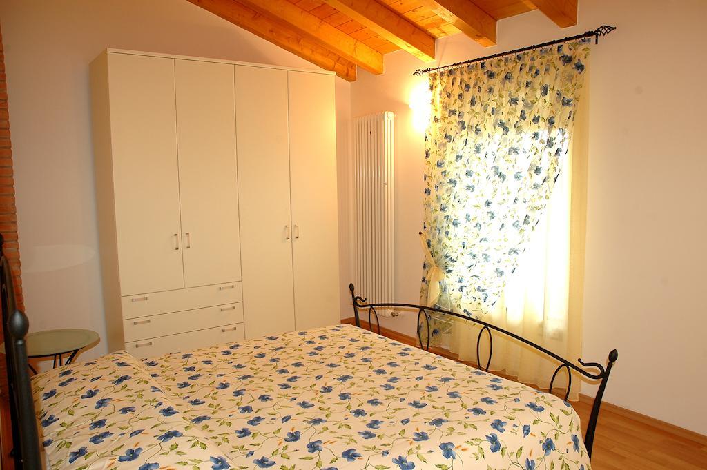 Agriturismo Al Tralcio Валеджо-суль-Мінчо Номер фото