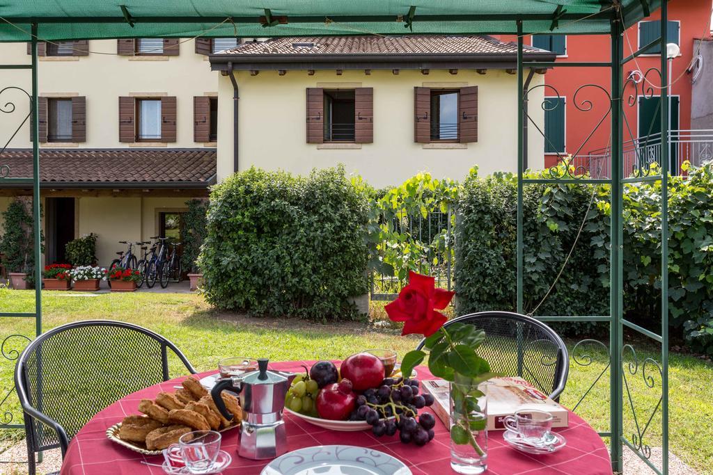 Agriturismo Al Tralcio Валеджо-суль-Мінчо Екстер'єр фото