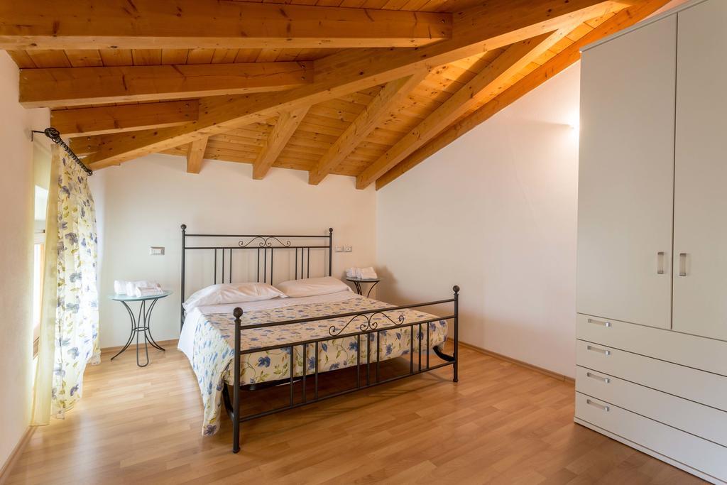 Agriturismo Al Tralcio Валеджо-суль-Мінчо Екстер'єр фото